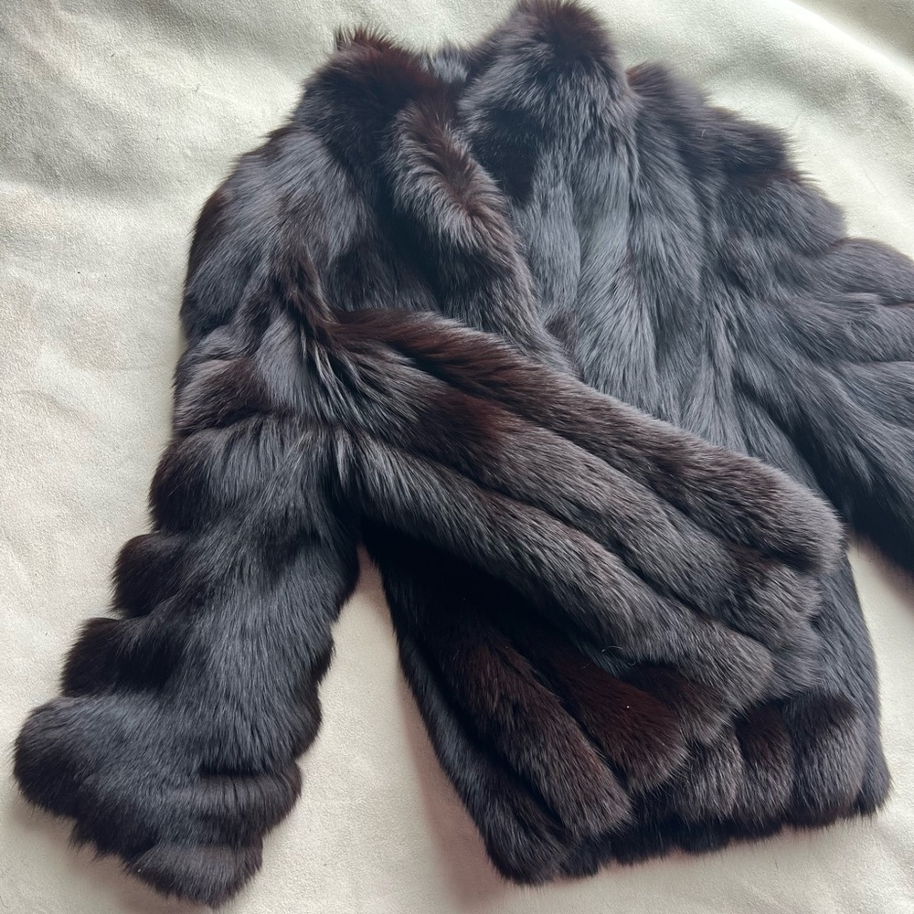 Gorgeous Brown Fox Fur Coat - Picture 5 of 14